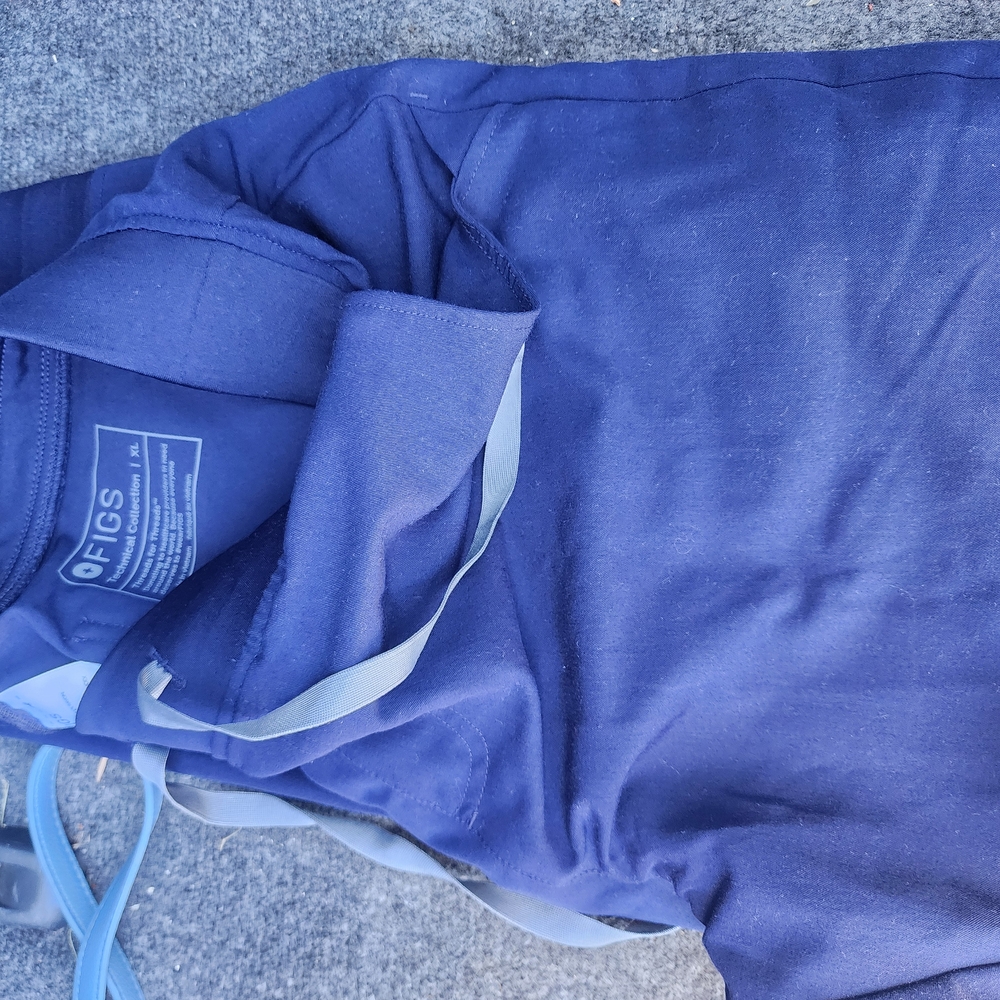 Figs Navy Medical Scrub Set  Xl